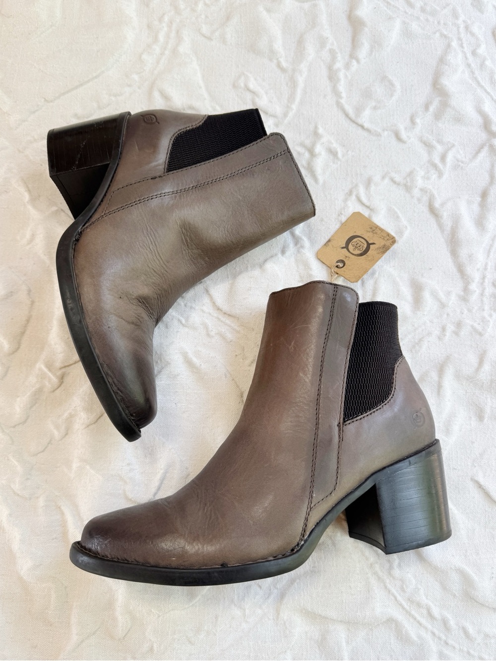 Born Heeled Booties size 9.5 New